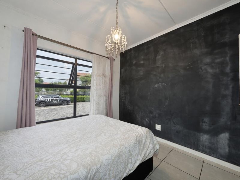 Spacious 3-Bedroom Garden Apartment in Greenstone Crest - Photo 9
