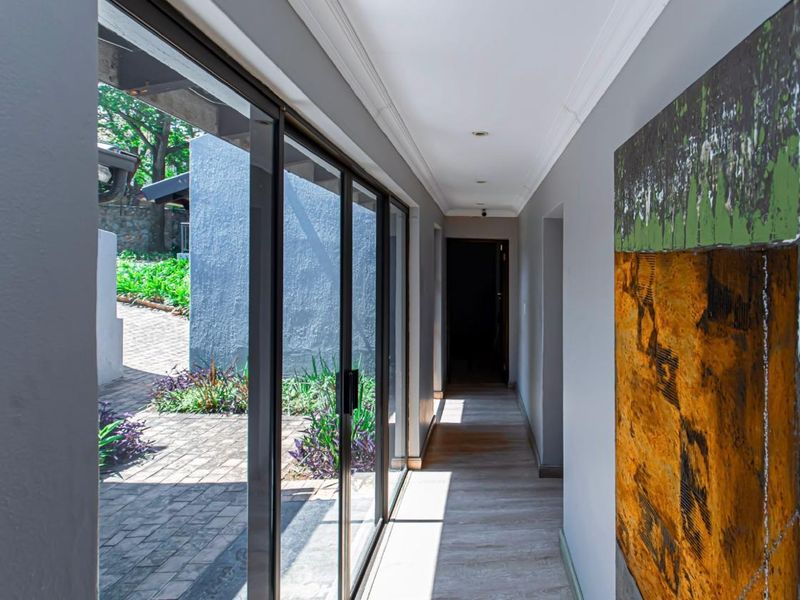 Elegant seven bedroomed house for sale in Houghton - Photo 7