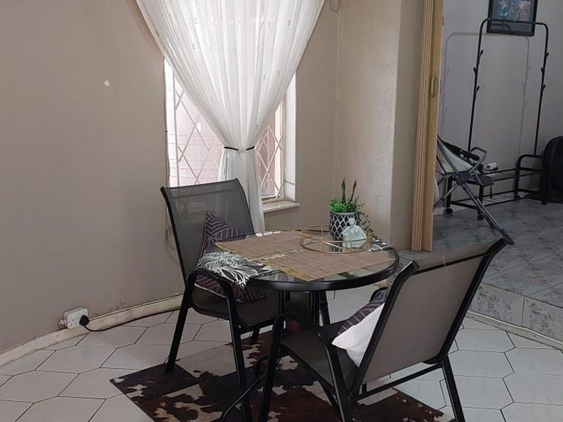 Multi-Dwelling Gem with Impressive Income Potential in Tulisa Park - Photo 8