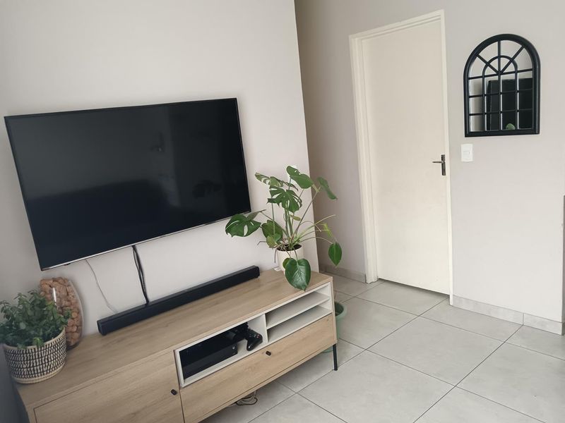 Charming Starter Home or Savvy Investment Opportunity! - Photo 9