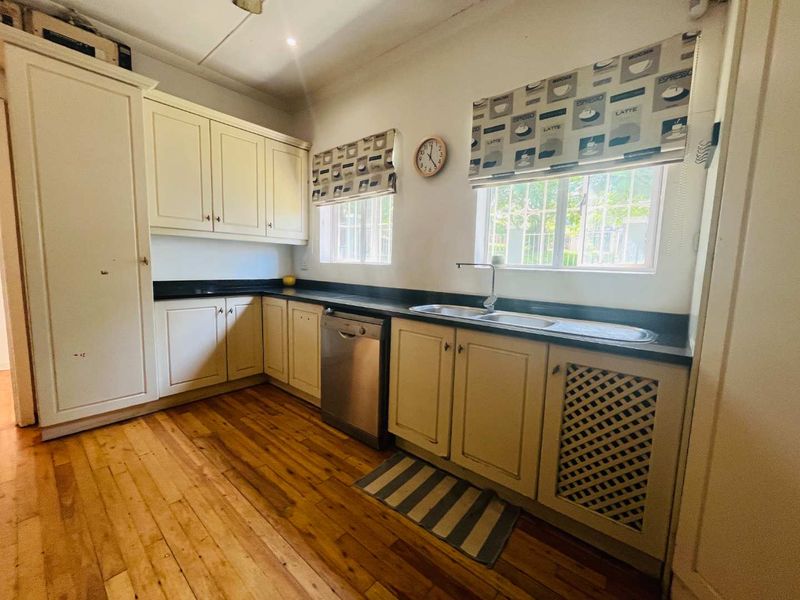 Hendra - A family home in Broadway ready for a little Love - Photo 8