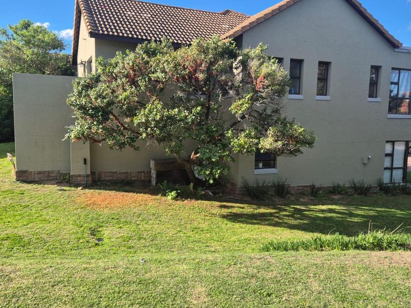 Secure Estate Living Townhouse - Photo 3