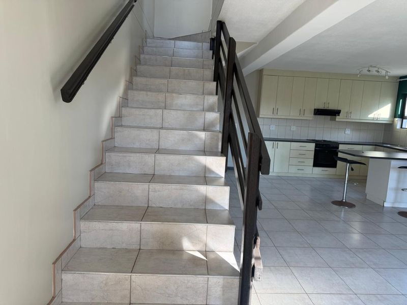FOR RENT: GOLDEN OLDIE -  3 BEDROOM HOUSE - CENTRAL ,SWAKOPMUND - Photo 4