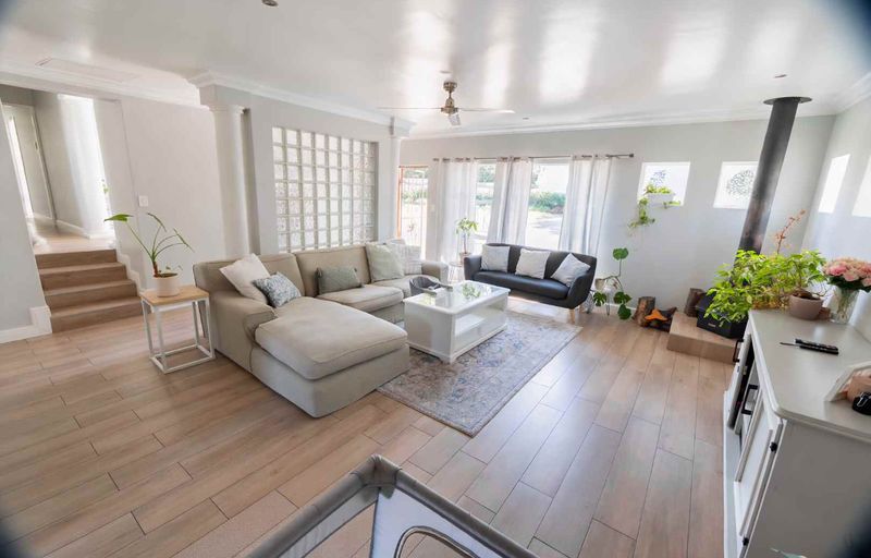 Beautiful 4-Bed Family Home in Secure Olivedale Neighborhood
