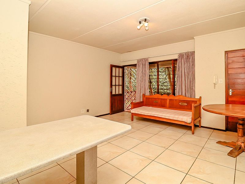 Lock Up and Go Garden Apartment! - Photo 5