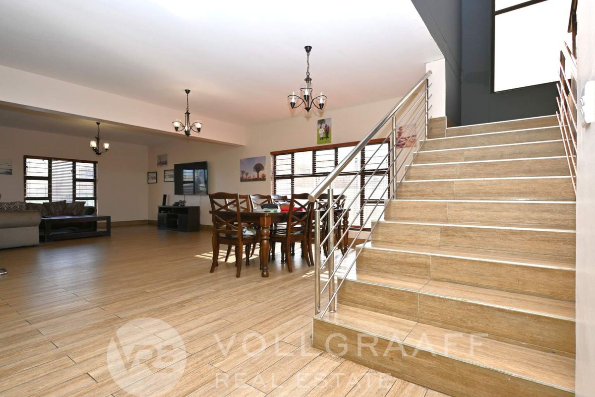 Spacious Double-Storey Family Home | Mile 4, Swakopmund - Photo 4