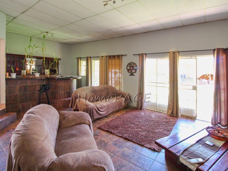 Otjiwarongo :  Entertainers Home For Sale - Photo 7
