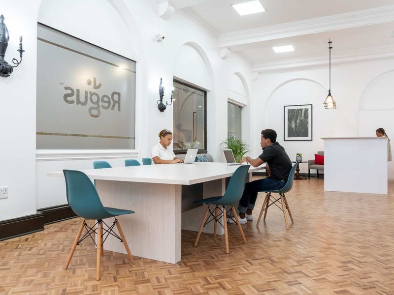 Unlimited office access in Regus Country Club - Photo 5