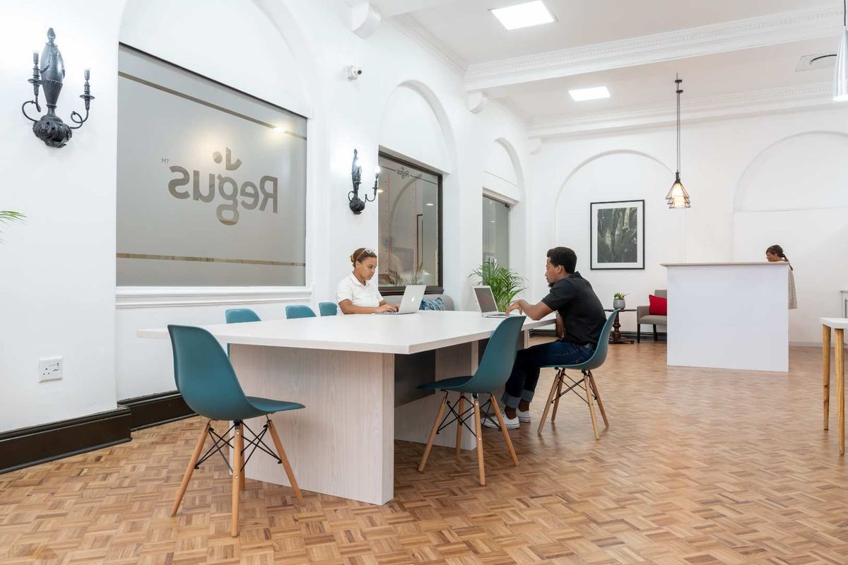 Unlimited office access in Regus Country Club - Photo 5