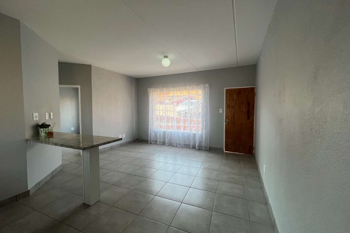 Stunning newly renovated ground floor apartment with a tenant is up for Sale - Photo 2