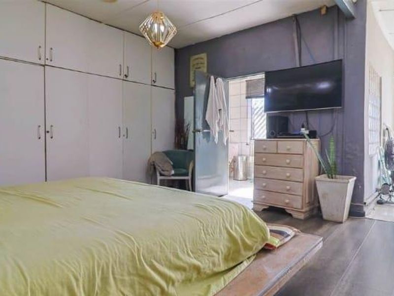 4 Bedroom House for Sale in Rewlatch ,Johannesburg - Photo 10