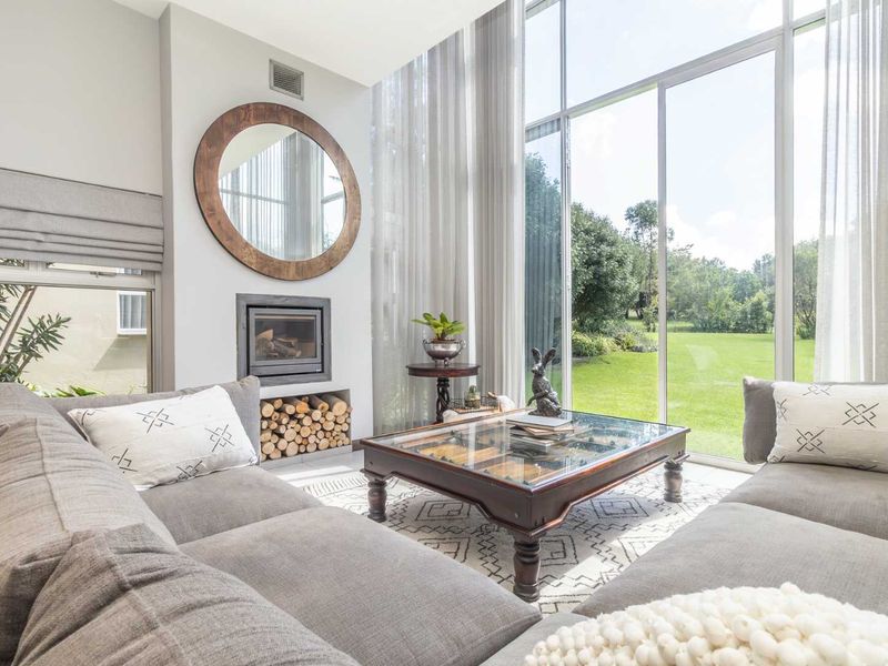 A RARE OPPORTUNITY: TRANQUIL LUXURY LIVING ON A PRESTIGIOUS AGRICULTURAL HOLDING - Photo 7