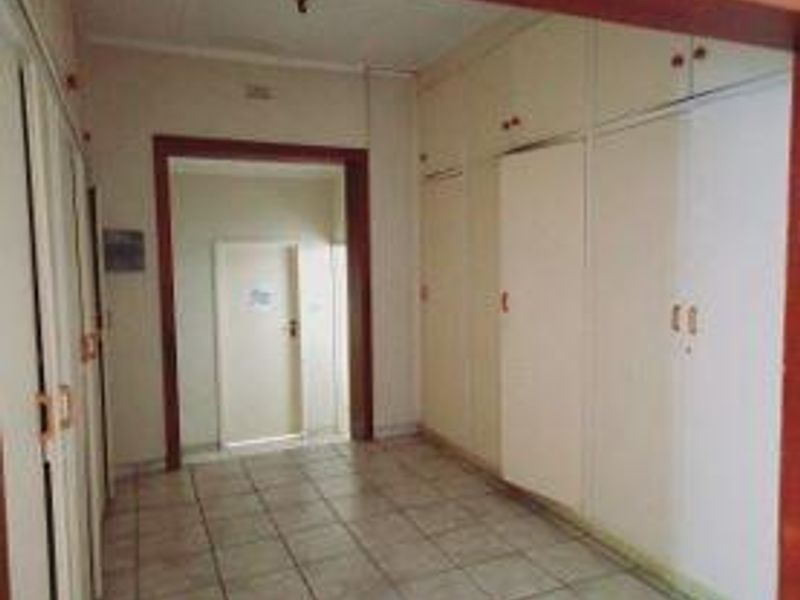 FOR SALE / TO LET - Photo 6