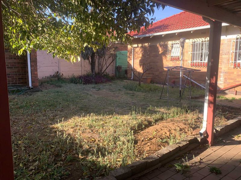 3-Bedroom House for Sale in Towerby, Johannesburg South - Photo 3