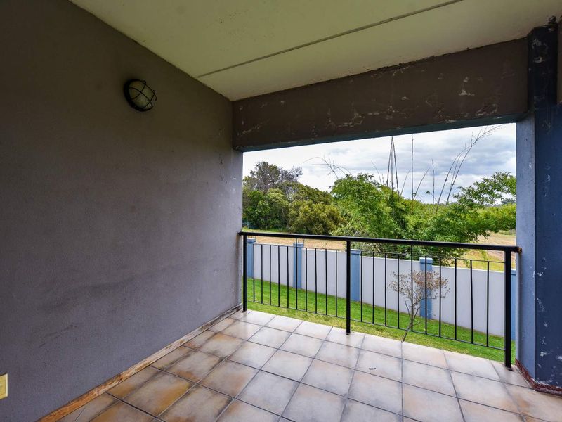 Exclusive Opportunity: Two-Bedroom Apartment IN HONEYDEW - Photo 6