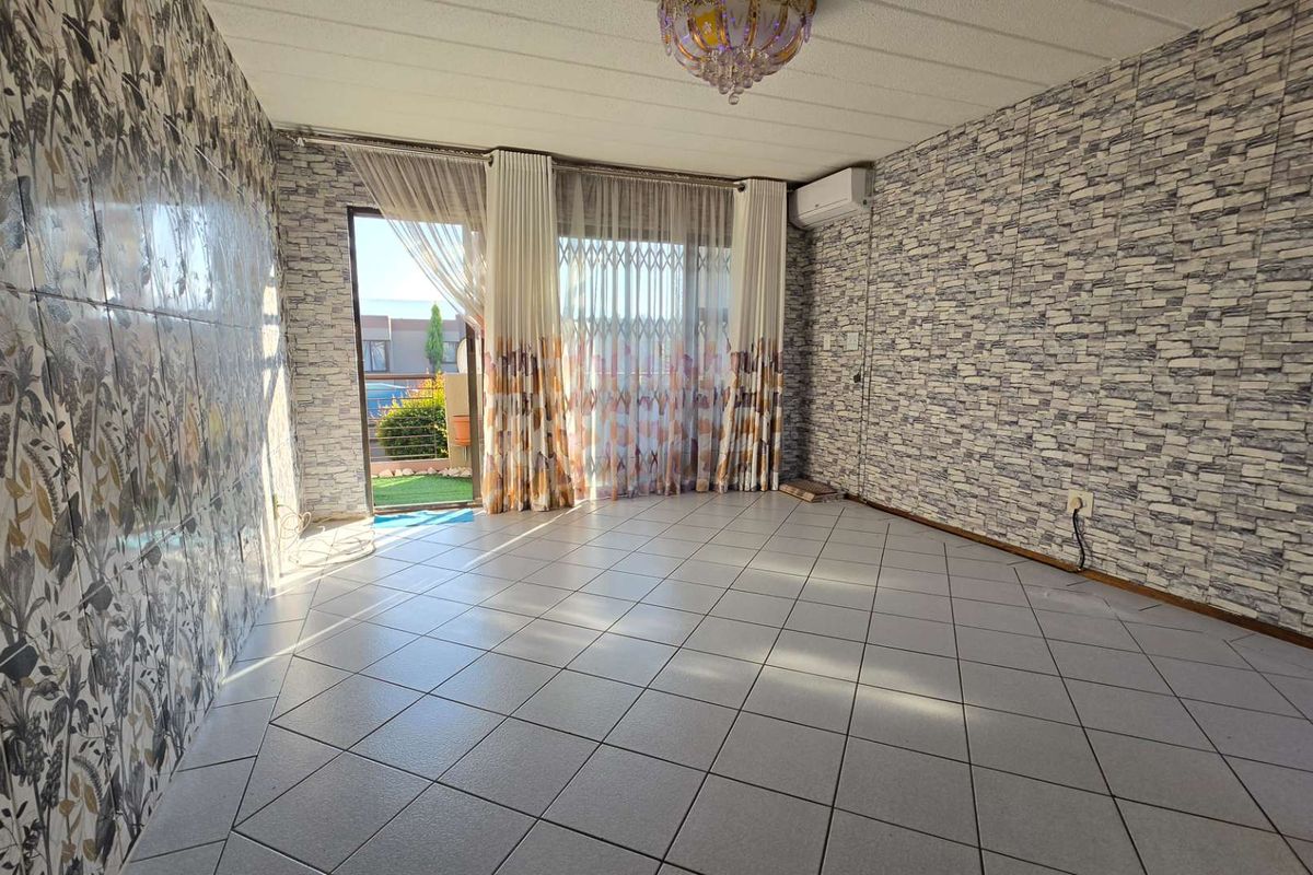 2 Bedroom Townhouse for Sale in Glenvista - Photo 5
