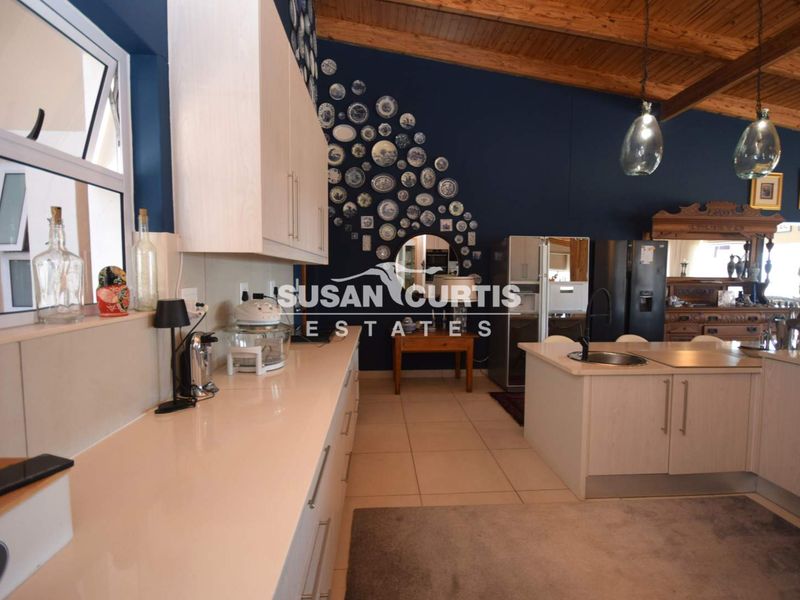 COMMERCIAL PROPERTY IN MILE 4 EXT 1 IS FOR SALE - Photo 10