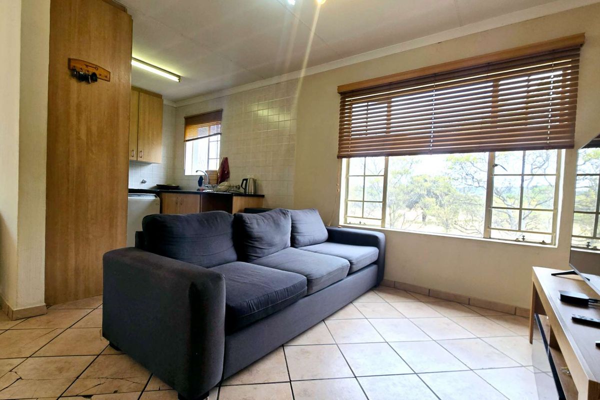 First Floor Apartment in a Security Complex - Photo 5