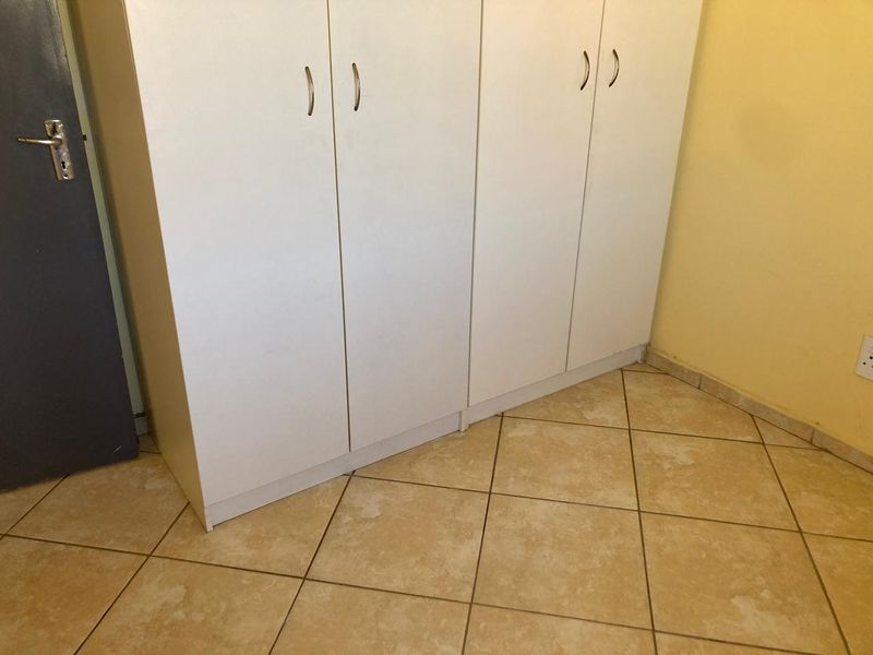 2 Bedroom apartment for sale in Jabulani - Photo 6