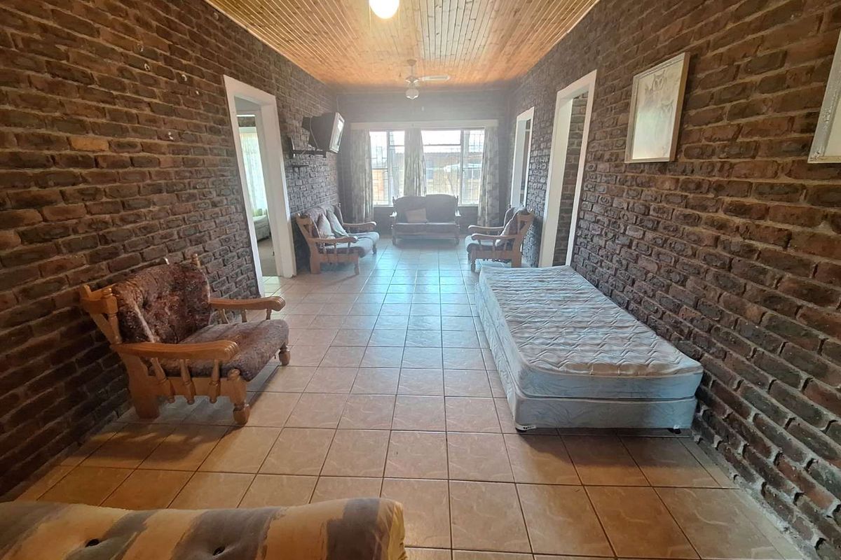 Transform This Fixer Upper And Make It Your Own - Photo 5