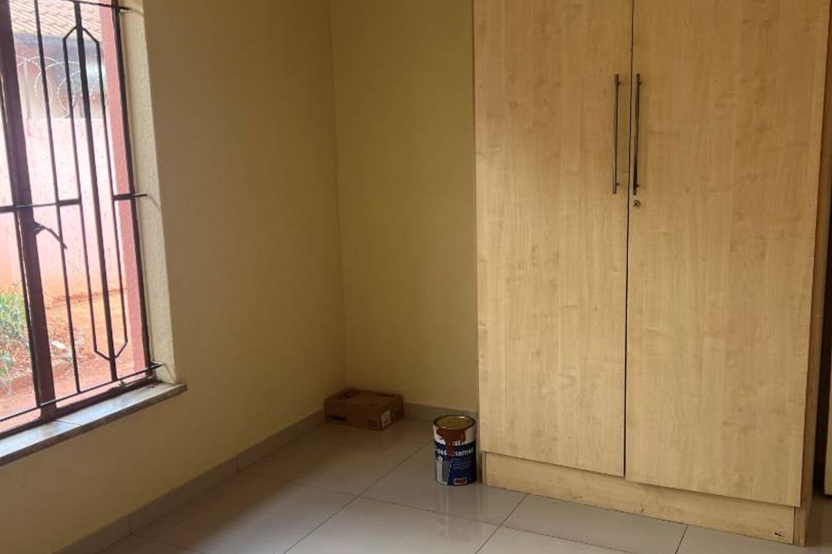 3 bed property with immediate occupation - Photo 5