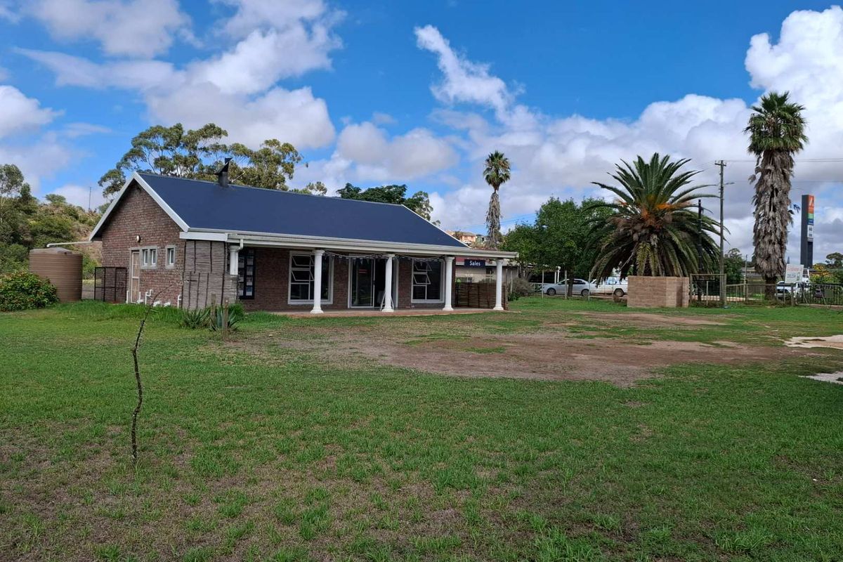 Ideal for Offices or More: Business I Zoned Gem. - Photo 2