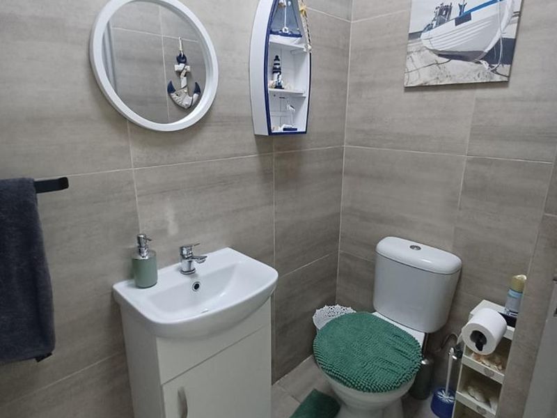 Family home - Photo 5
