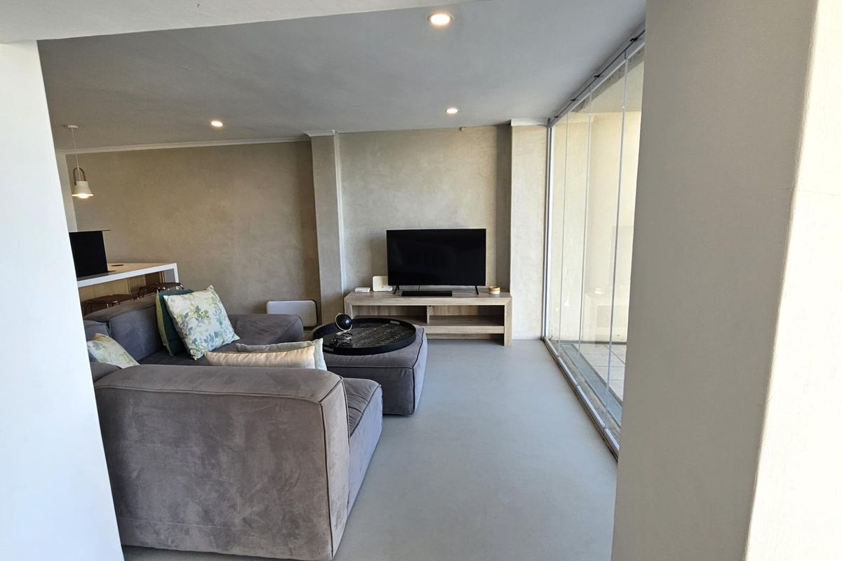 4 Bedroom Executive Apartment in Kosmos - Photo 5