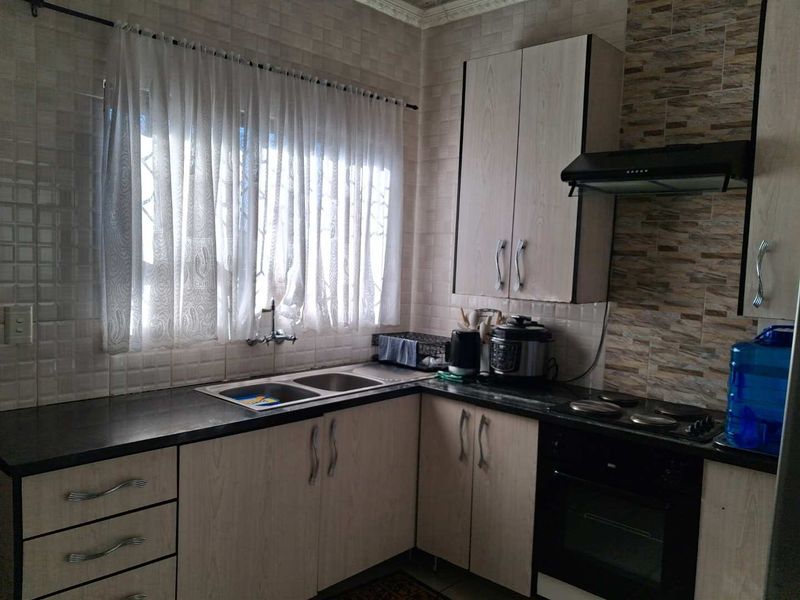 3 Bedroom House For Sale in Vanderbijlpark CE - Photo 10