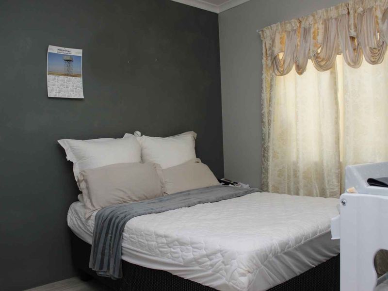 MODERN & NEWLY-BUILT APARTMENT - Photo 4