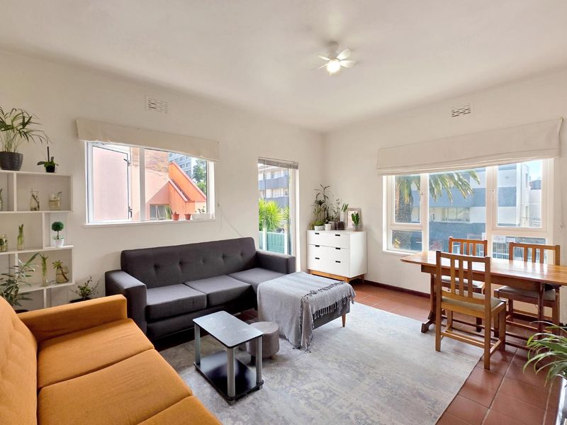 Spacious North Facing Apartment in a Prime Location - Photo 2