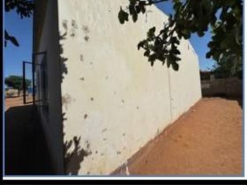 Charming Three-Bedroom Gem Awaits Your Touch - Photo 4