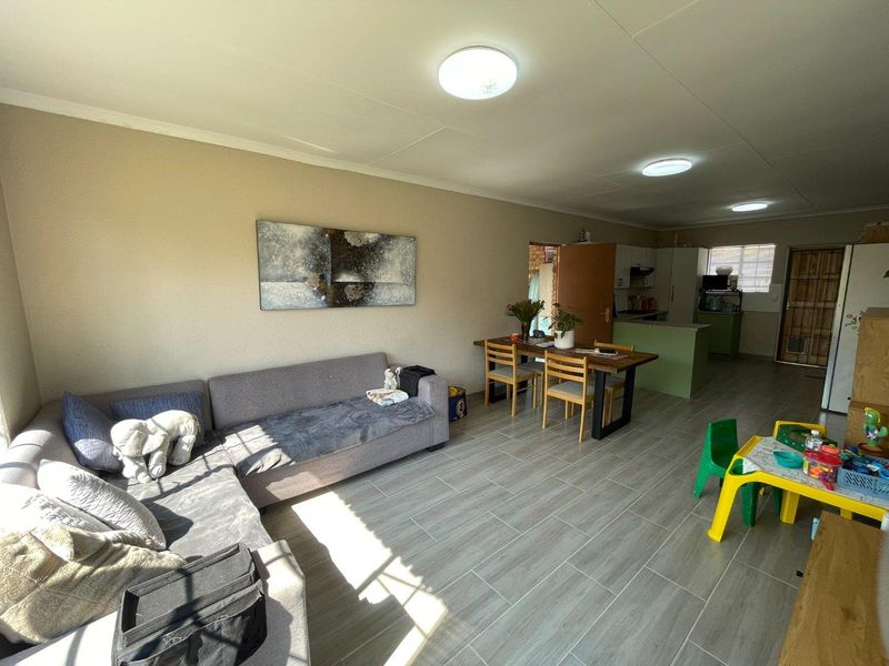 Entertainer’s haven in Equestria - Photo 6