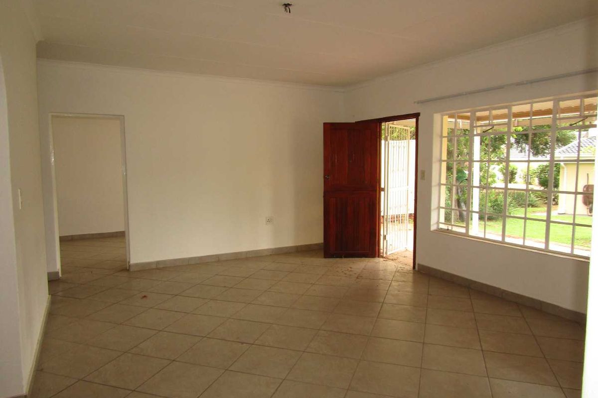 Spacious Life Right home in sought-after Retirement Village - Photo 2