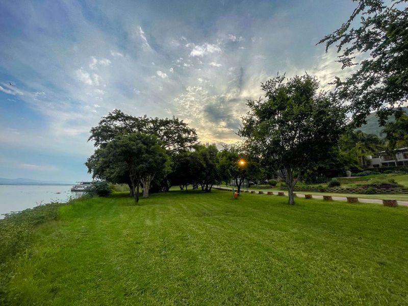 Your Perfect Spot Awaits in Kosmos Village—1,041m2 of Potential - Photo 2