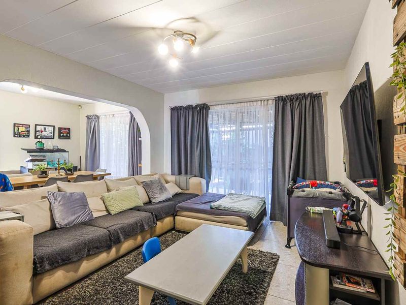 A Fresh Chapter Begins | Renovated Comfort with Room to Make It Your Own - Photo 9
