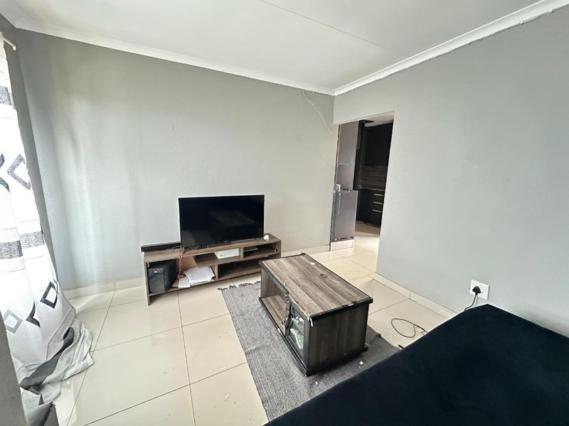 2-Bedroom House for Rent – Lotus Gardens Ext 2 - Photo 4