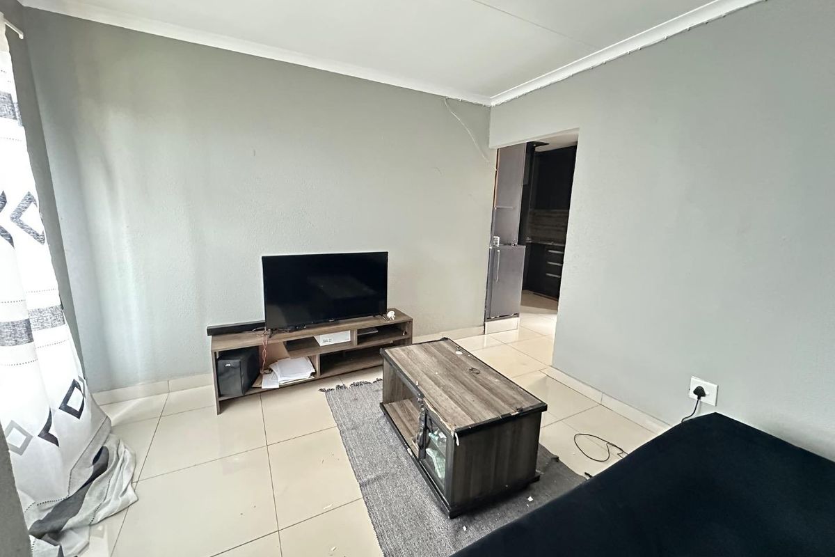 2-Bedroom House for Rent – Lotus Gardens Ext 2 - Photo 4