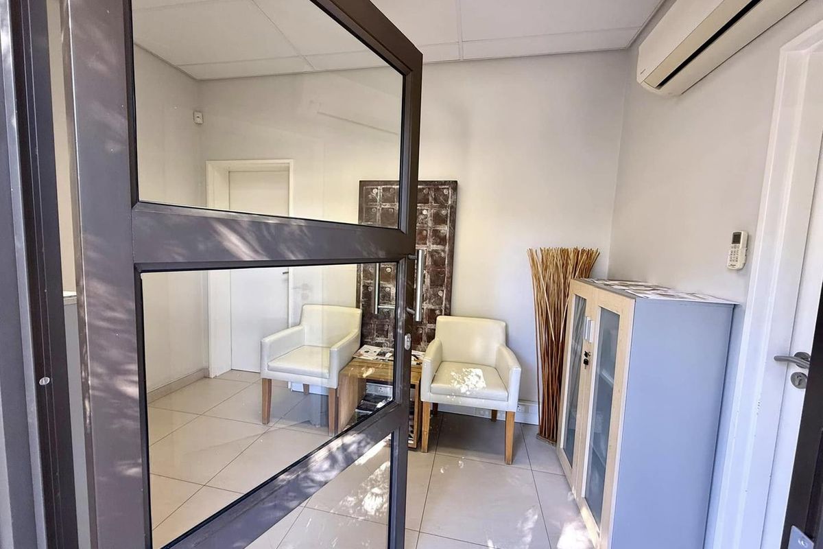 Office Space TO LET in Klein Windhoek - Photo 2