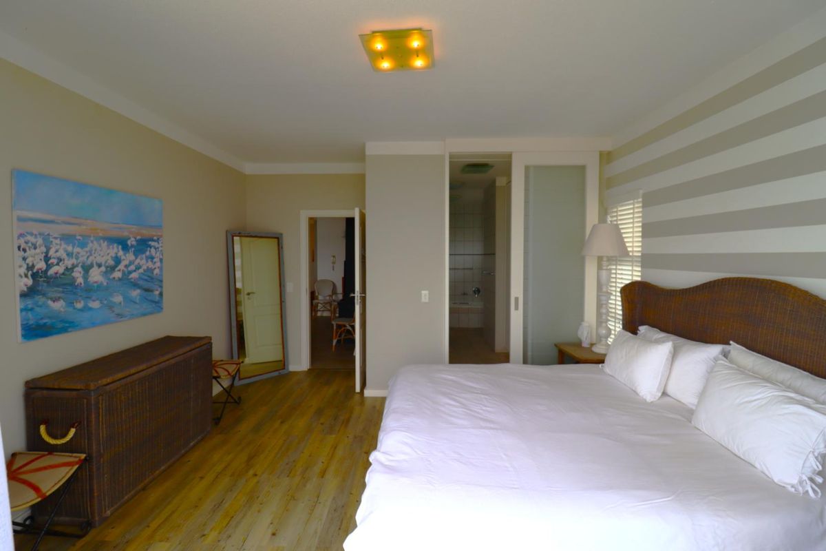 Seafront Fully Furnished Apartment for Rent - Swakopmund Centre - Photo 5