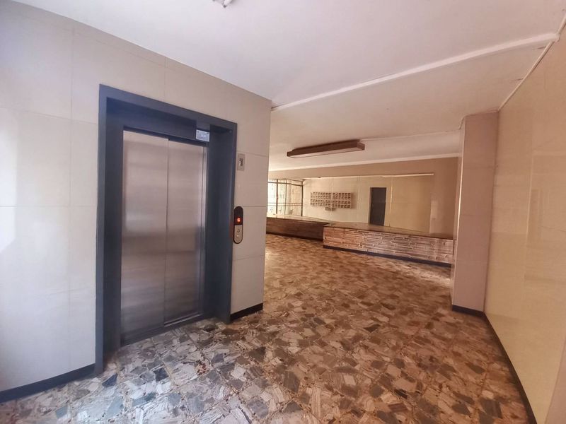 Two and half bedrooms apartment for sale at Capitol Hill - Photo 7