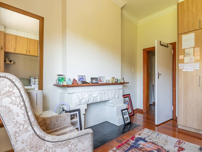 Spacious 2-Bedroom Apartment with Private Garden in Kenilworth - Photo 9