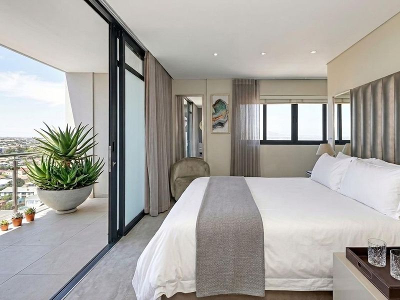 Full-Floor Beachfront Penthouse | 4 Bed | 4 Bath | Private Lift | Fully Furnished | Blouberg - Photo 3