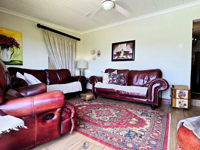 SPECTACULAR GUESTHOUSE WITH BREATHTAKING VIEWS FOR SALE IN BUFFELSHOEK MOOINOOI - Photo 5