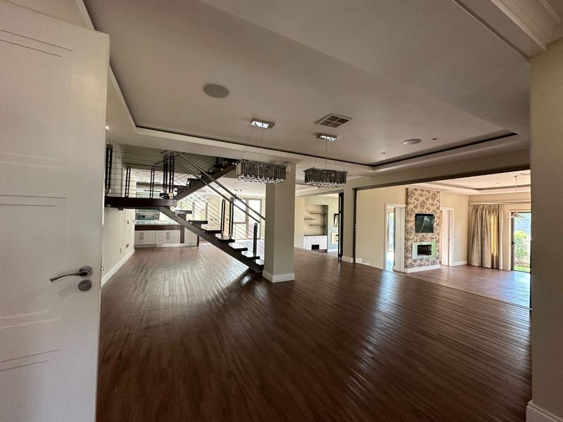 Elegant Family Home Designed for Modern Living & Effortless Entertaining - Photo 3
