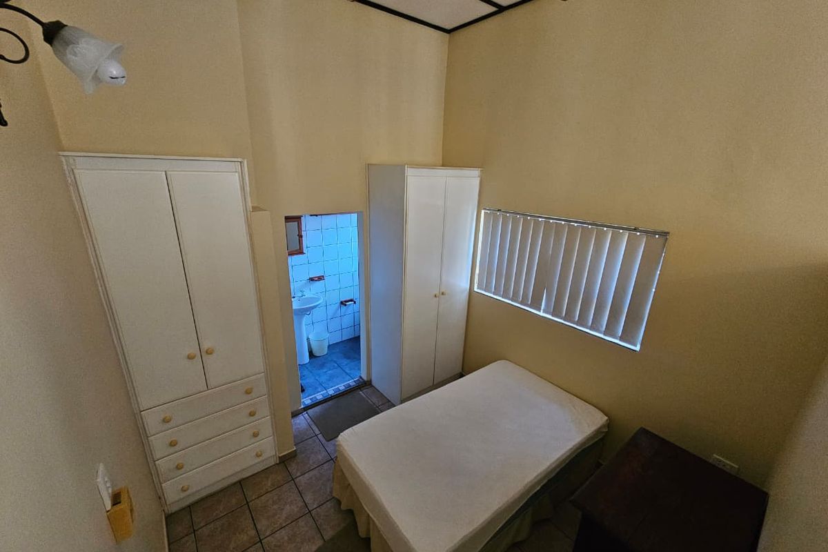 Compact 1-Bedroom Unit in Meer En See, Richards Bay - Photo 4