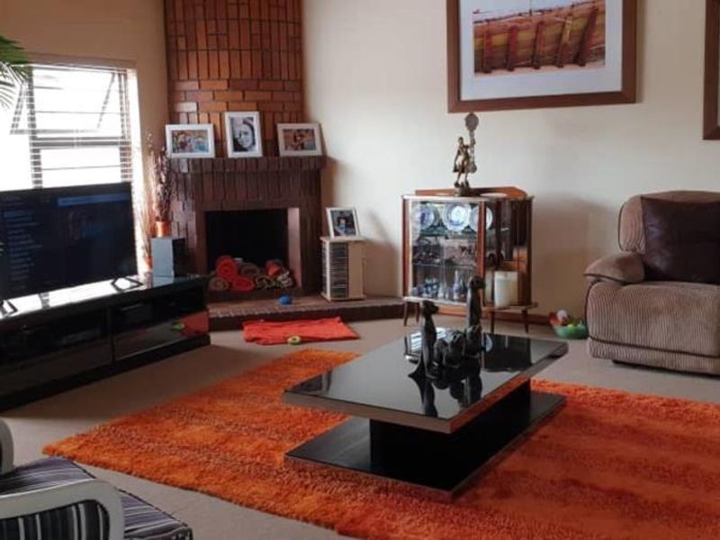 5 bedrooms House in Henties Bay - Photo 7