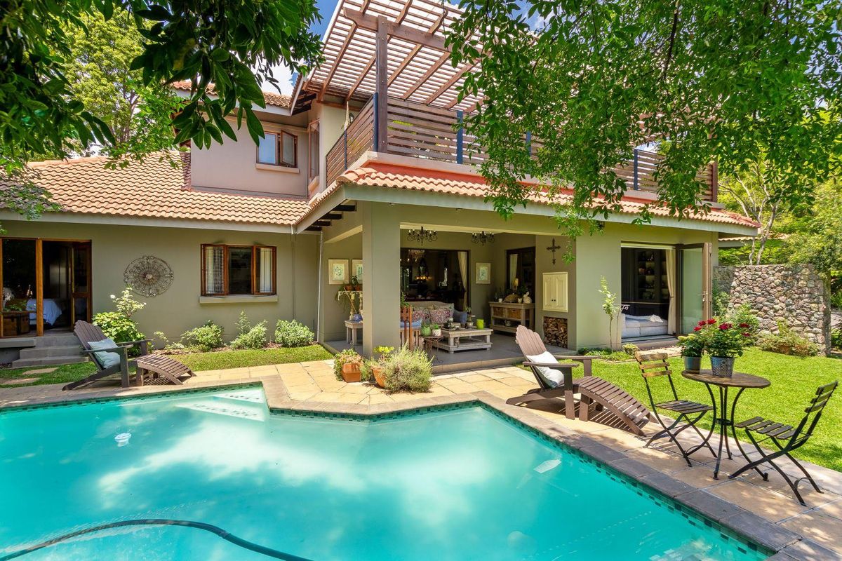4 Bedroom House for Sale in Dainfern Golf Estate - Photo 2
