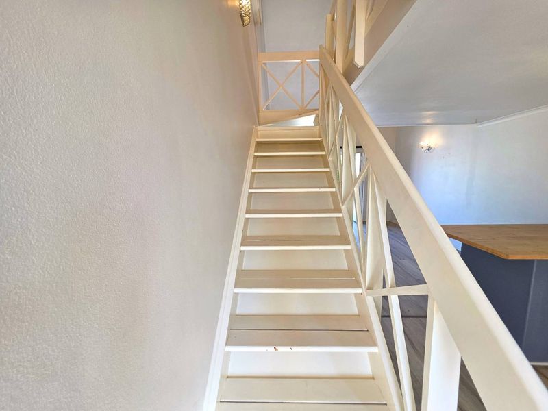Modern & Secure Loft-Style 1 Bedroom Apartment - Photo 7