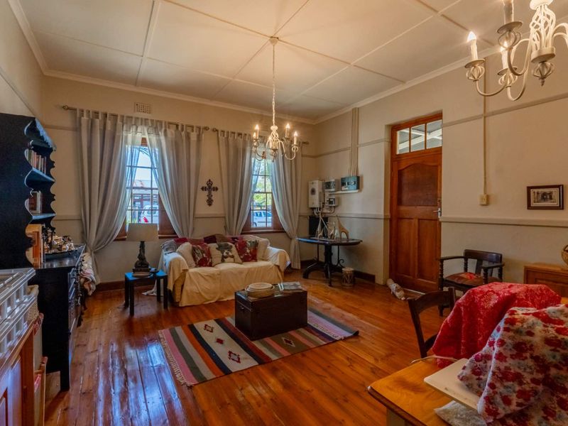 Historic Rawsonville home with timeless charm, spacious living, solar, borehole, and flatlet potential — blending heritage character with modern comfort. - Photo 2